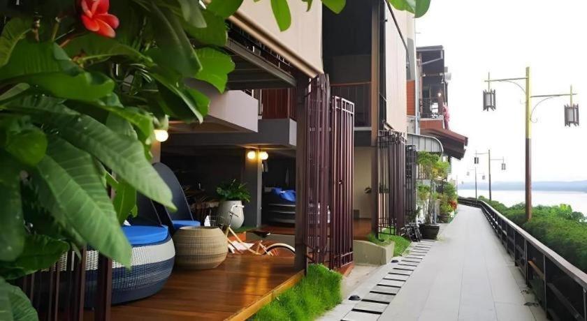 Chic Chiangkhan Hotel Chiang Khan Exterior photo